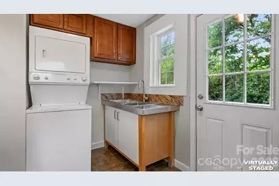 1712 Dunkirk Drive, Charlotte, NC 28203 - Photo 17