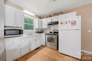1006 Perkins Pl, Lenoir, NC 28645 - Photo 5