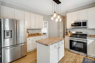 20 Stone River Dr, Asheville, NC 28804 - Photo 5