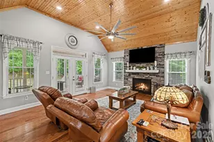 112 Solar Dr, Hudson, NC 28638 - Photo 7