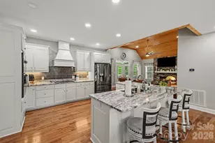 112 Solar Dr, Hudson, NC 28638 - Photo 9