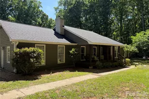 9309 N Pine Hill Ln, Charlotte, NC 28215 - Photo 5