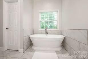 3211 Oakdale Rd, Charlotte, NC 28216 - Photo 27