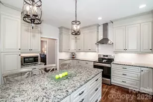 3211 Oakdale Rd, Charlotte, NC 28216 - Photo 13