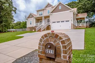 3211 Oakdale Rd, Charlotte, NC 28216 - Photo 3