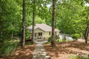 113 Chancery Ct, Flat Rock, NC 28731 - Photo 3