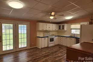 189 Brook Creek Dr, Troutman, NC 28166 - Photo 9