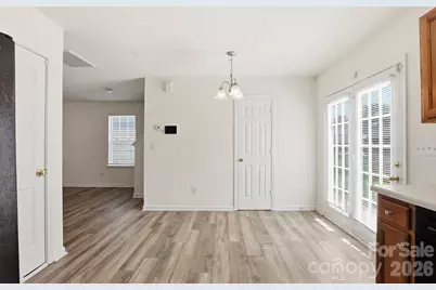 5623 Henderson Oaks Drive, Charlotte, NC 28269 - Photo 9