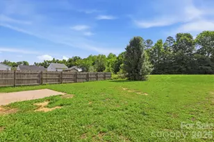 5623 Henderson Oaks Dr, Charlotte, NC 28269 - Photo 21
