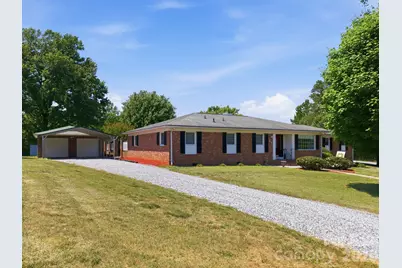 912 Briggs Street NW, Valdese, NC 28690 - Photo 3