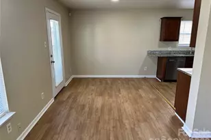 3042 Meadow Knoll Dr, Charlotte, NC 28269 - Photo 5