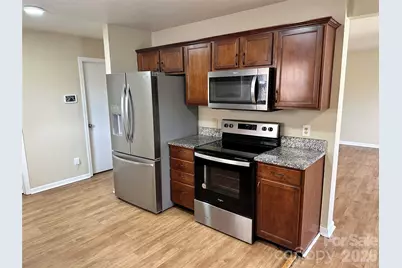 3042 Meadow Knoll Drive, Charlotte, NC 28269 - Photo 7