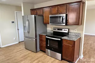 3042 Meadow Knoll Dr, Charlotte, NC 28269 - Photo 7