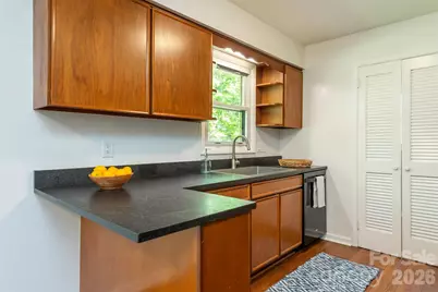 34 Goldmont Street, Black Mountain, NC 28711 - Photo 15