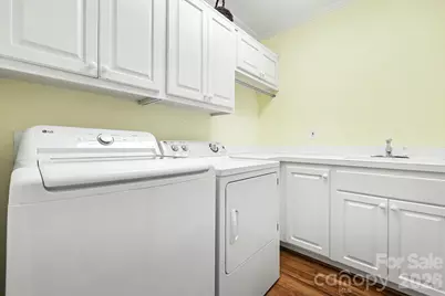 1527 Stanford Place, Charlotte, NC 28207 - Photo 37