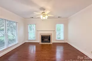 7906 Elphin Ct, Charlotte, NC 28270 - Photo 3