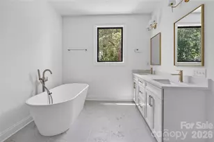 417 W Cama St, Charlotte, NC 28217 - Photo 9