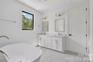 421 W Cama St, Charlotte, NC 28217 - Photo 11