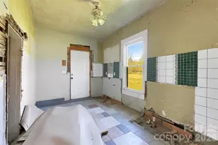 204 Main St, Rosman, NC 28772 - Photo 7