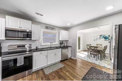 4508 Belle Plaine Drive, Charlotte, NC 28215 - Photo 13