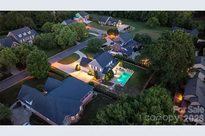 1019 10th Street Lane NW, Hickory, NC 28601 - Photo 9