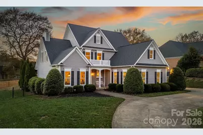1019 10th Street Lane NW, Hickory, NC 28601 - Photo 1