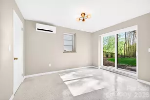 4 Baird Ln, Asheville, NC 28804 - Photo 35