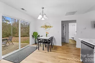 4117 Colebrook Rd, Charlotte, NC 28215 - Photo 15
