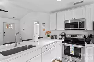 4117 Colebrook Rd, Charlotte, NC 28215 - Photo 13