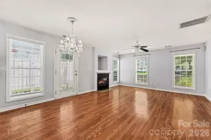 2635 Meadow Knoll Dr, Charlotte, NC 28269 - Photo 9