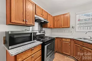 2635 Meadow Knoll Dr, Charlotte, NC 28269 - Photo 15