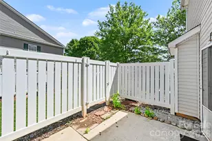 2635 Meadow Knoll Dr, Charlotte, NC 28269 - Photo 25