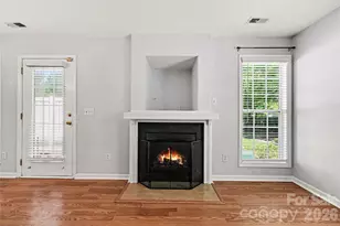 2635 Meadow Knoll Dr, Charlotte, NC 28269 - Photo 7