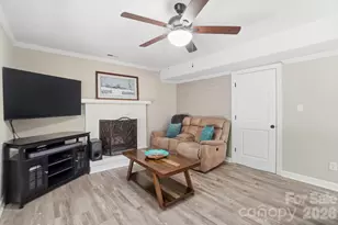 8616 Longbriar Dr, Charlotte, NC 28212 - Photo 21