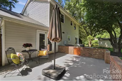 8616 Longbriar Drive, Charlotte, NC 28212 - Photo 37