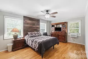 8616 Longbriar Dr, Charlotte, NC 28212 - Photo 23