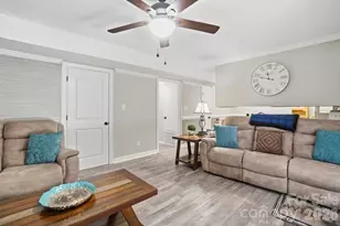 8616 Longbriar Dr, Charlotte, NC 28212 - Photo 19