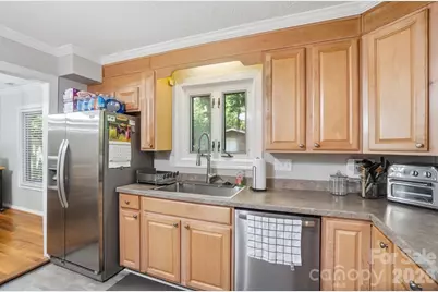 8616 Longbriar Drive, Charlotte, NC 28212 - Photo 17