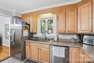 8616 Longbriar Dr, Charlotte, NC 28212 - Photo 17