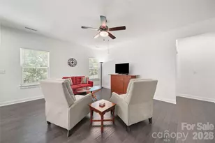 10050 Lilac Ct, Charlotte, NC 28215 - Photo 3