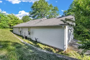 105 Amelia Dr, Hendersonville, NC 28792 - Photo 25