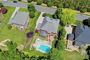 3219 Lakehurst Crossing, Matthews, NC 28104 - Photo 3