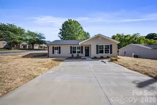 301 W 9th St, Kannapolis, NC 28081 - Photo 1