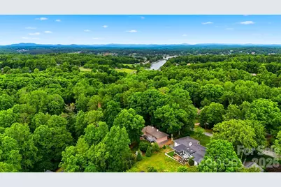 141 36th Avenue NW, Hickory, NC 28601 - Photo 7