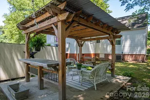 823 N Laurel St, Lincolnton, NC 28092 - Photo 35