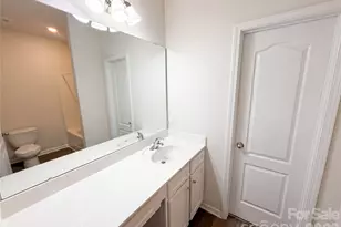 7336 Amberly Hills Rd, Charlotte, NC 28215 - Photo 19