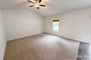 7336 Amberly Hills Rd, Charlotte, NC 28215 - Photo 13