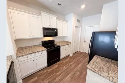 7336 Amberly Hills Road, Charlotte, NC 28215 - Photo 9