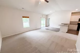 7336 Amberly Hills Rd, Charlotte, NC 28215 - Photo 3