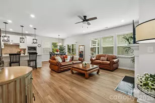8137 Franklin Trl St, Charlotte, NC 28227 - Photo 7